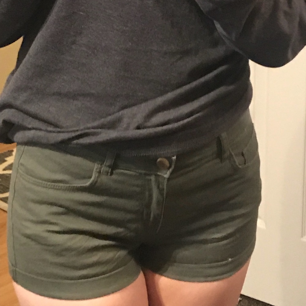 Olive H&M Shorts Size 4